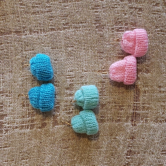 3/$15 Adorable Winter Themed Beanie dangle earrings - Picture 2 of 2